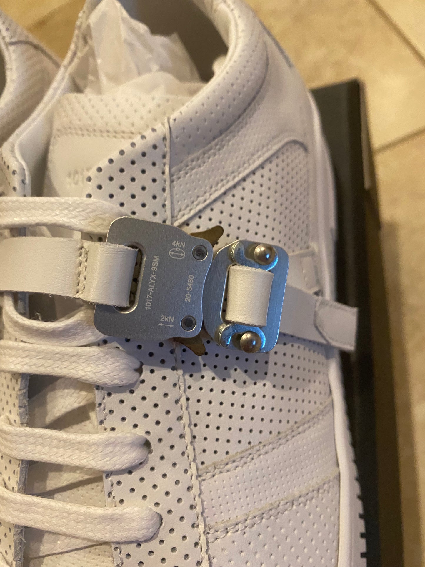 1017 Alyx 9SM Buckle Low top shoes