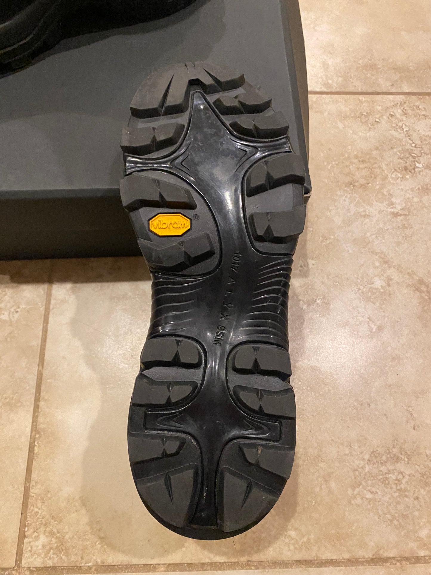1017 Alyx 9SM Mid boots