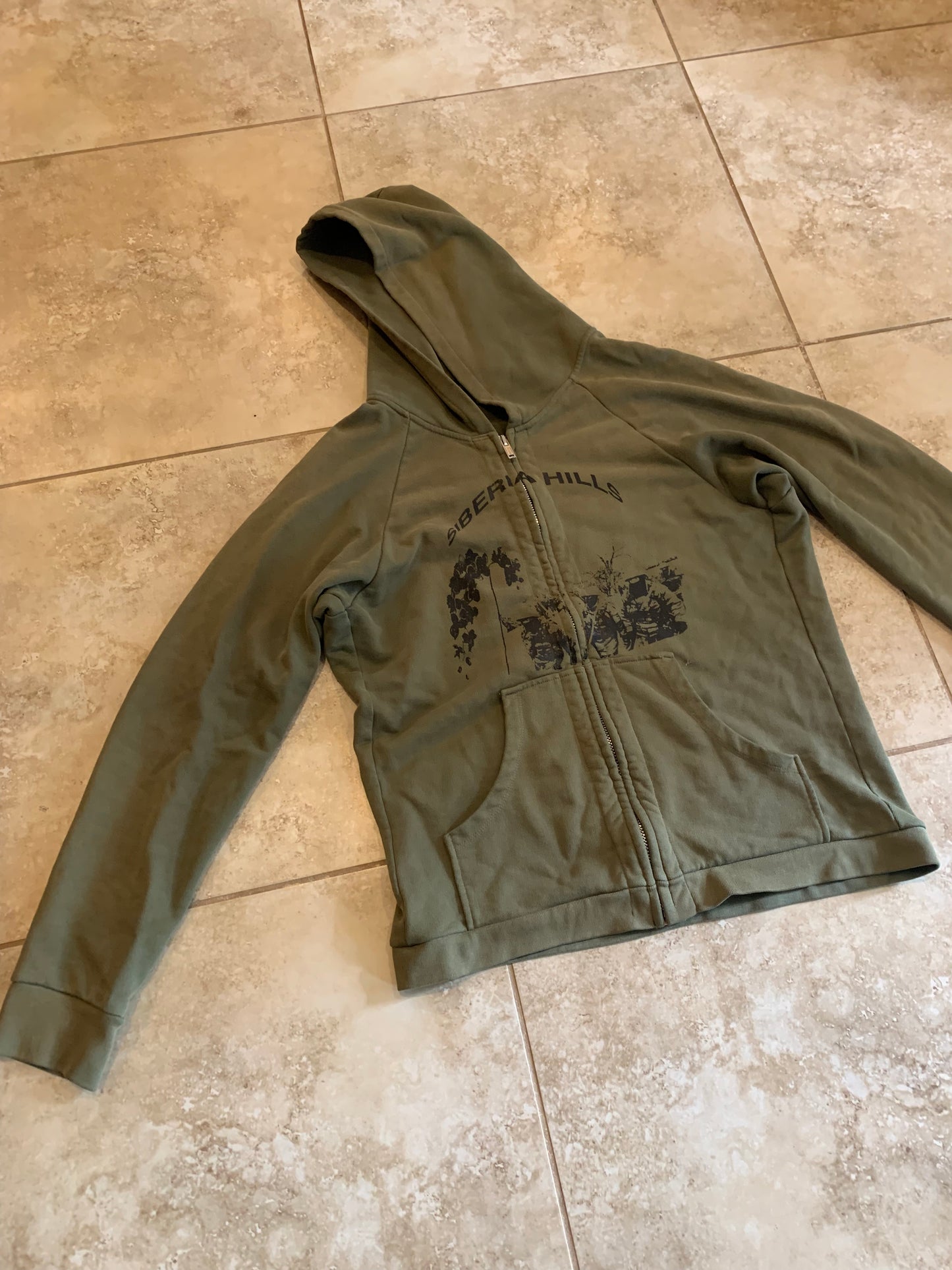 Siberia Hills Zip up