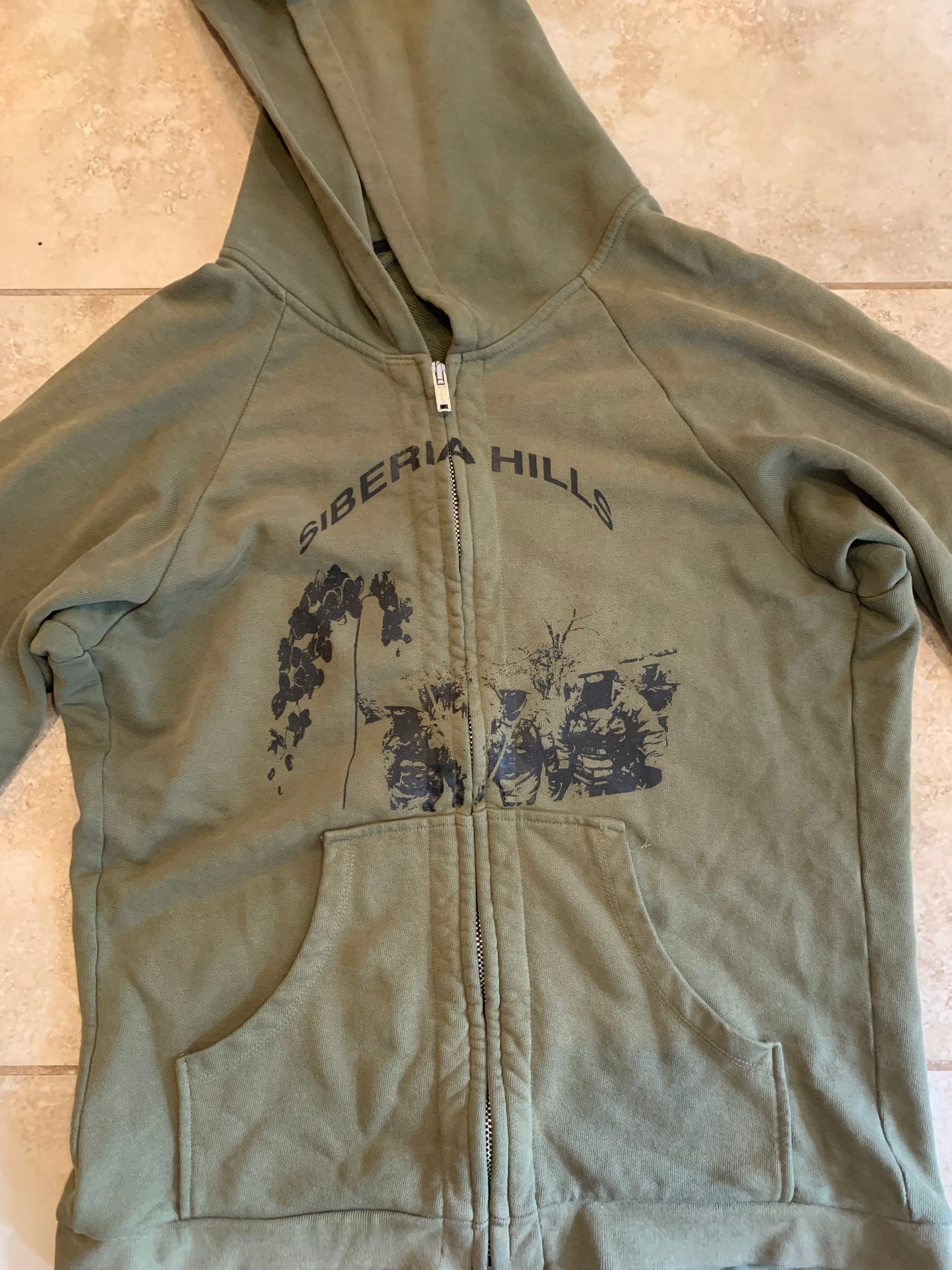 Siberia Hills Zip up