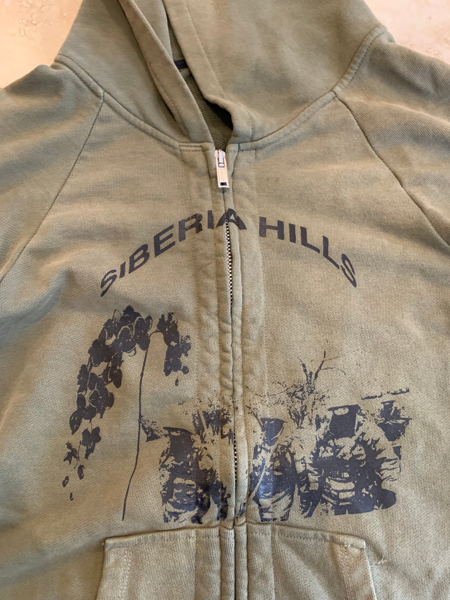 Siberia Hills Zip up