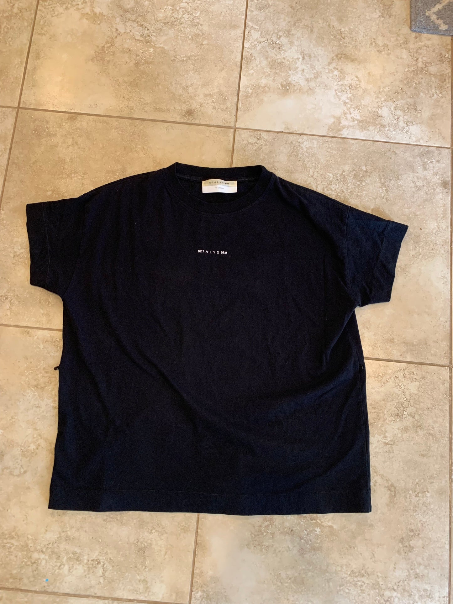 1017 Alyx 9SM Basic logo tee