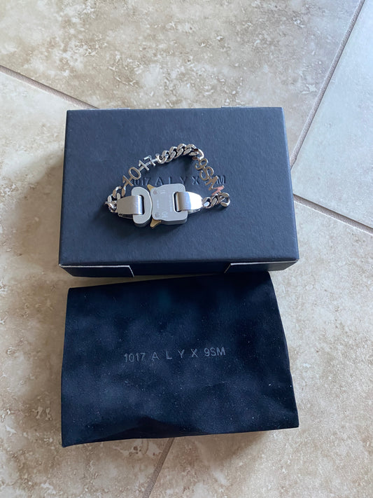 1017 Alyx 9SM Hero Bracelet