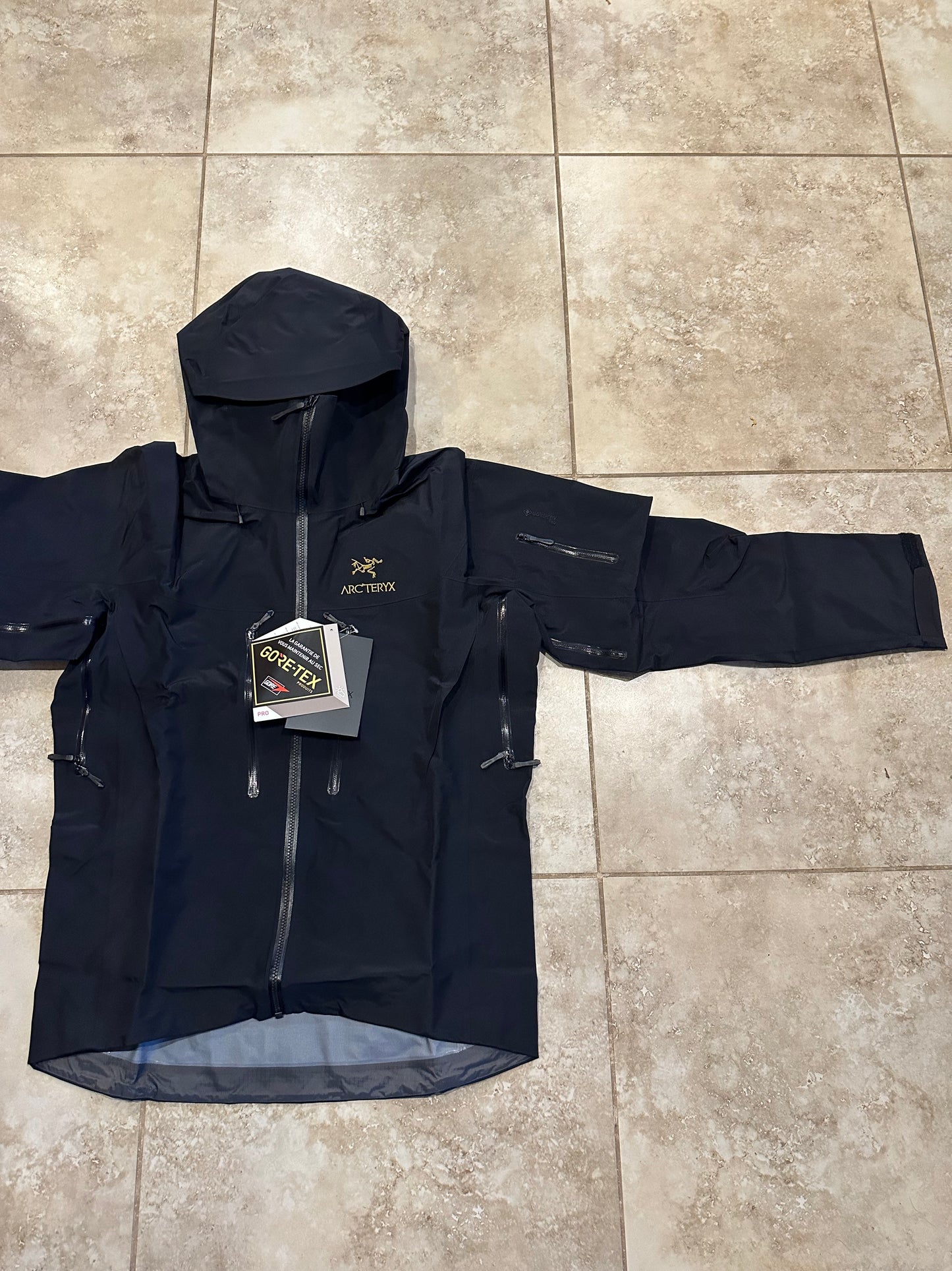 Arc'teryx Alpha SV Jacket