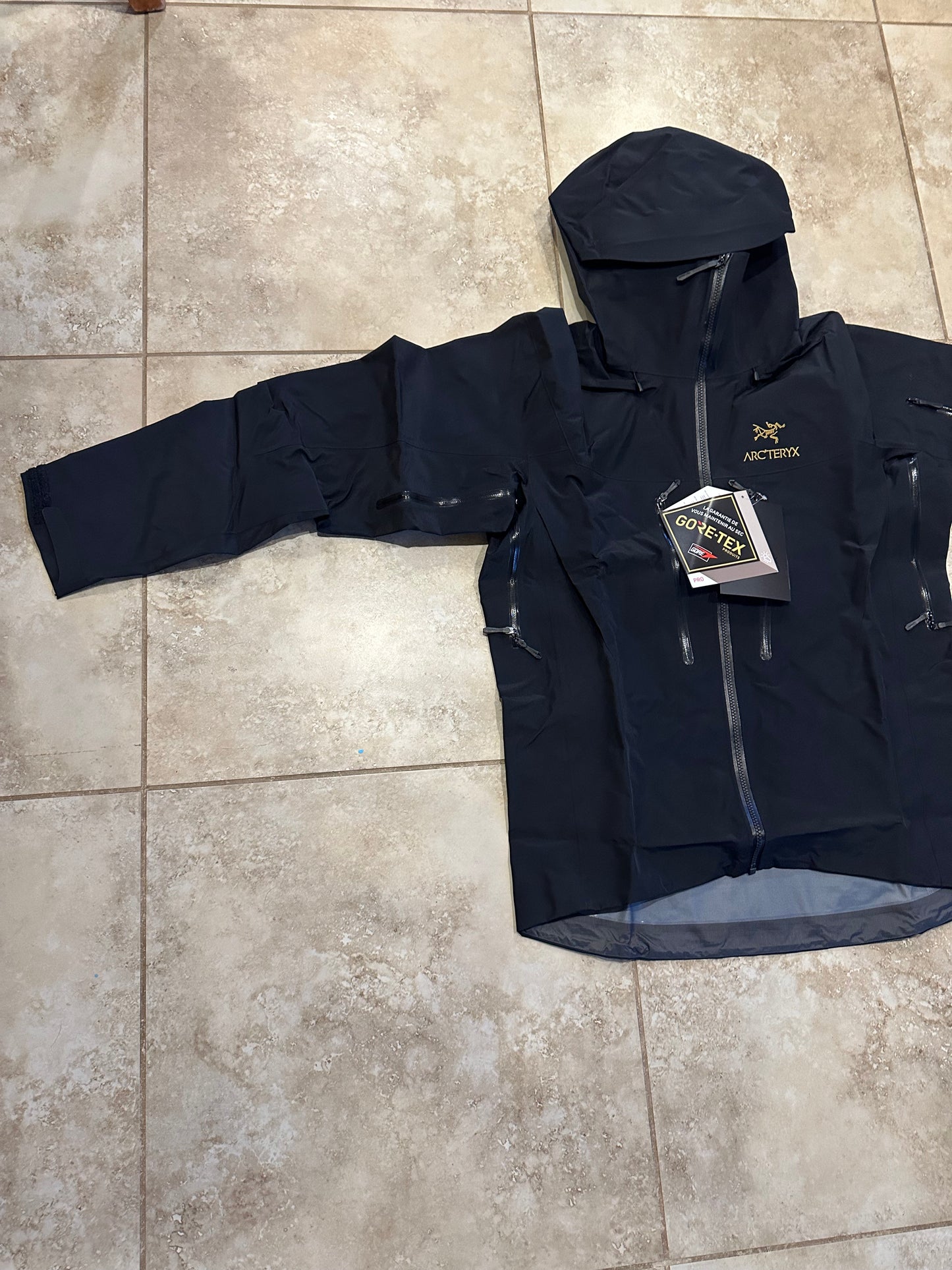 Arc'teryx Alpha SV Jacket