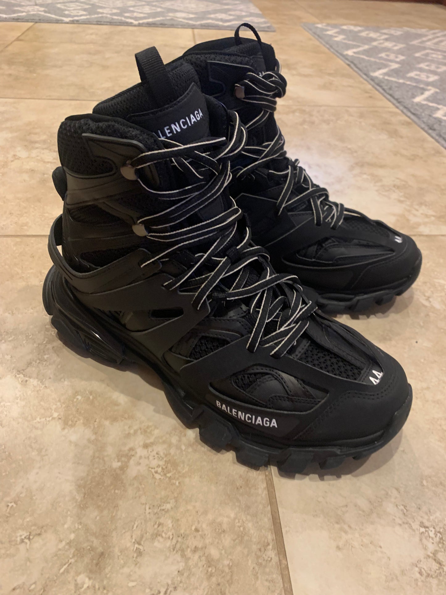 Balennciaga Hightop Track Hike Shoes