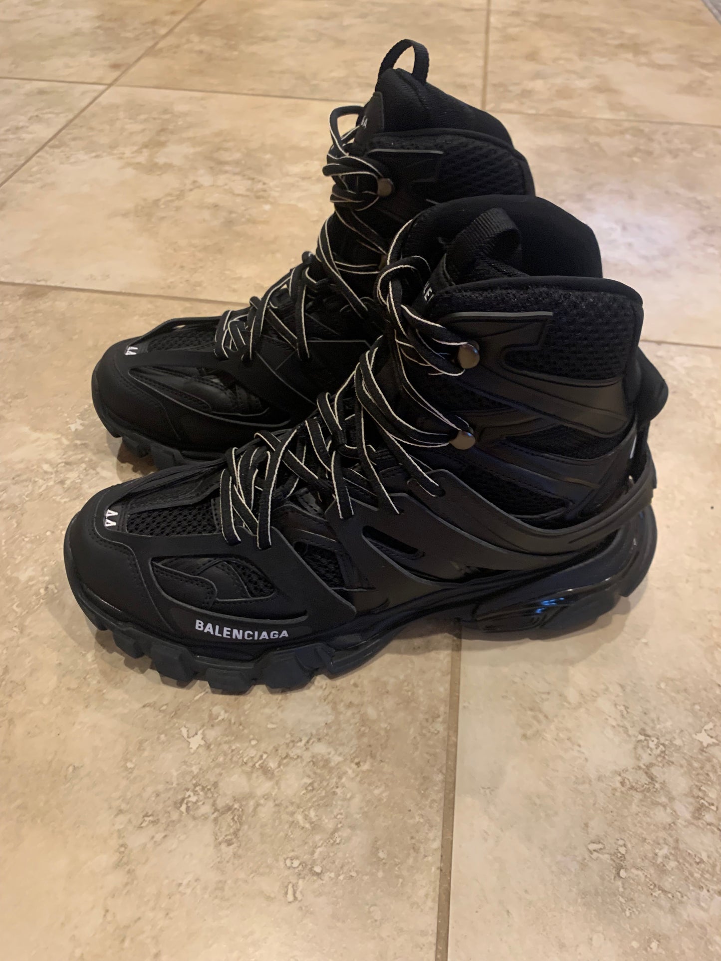 Balennciaga Hightop Track Hike Shoes